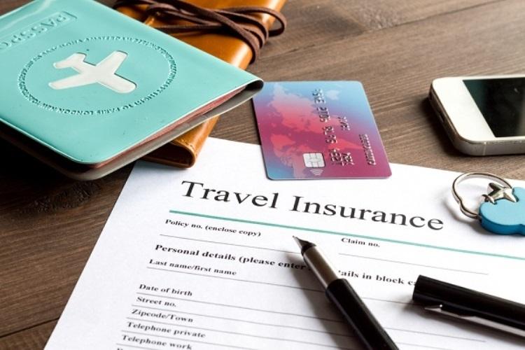 Mengenal Asuransi Perjalanan Kartu Kredit