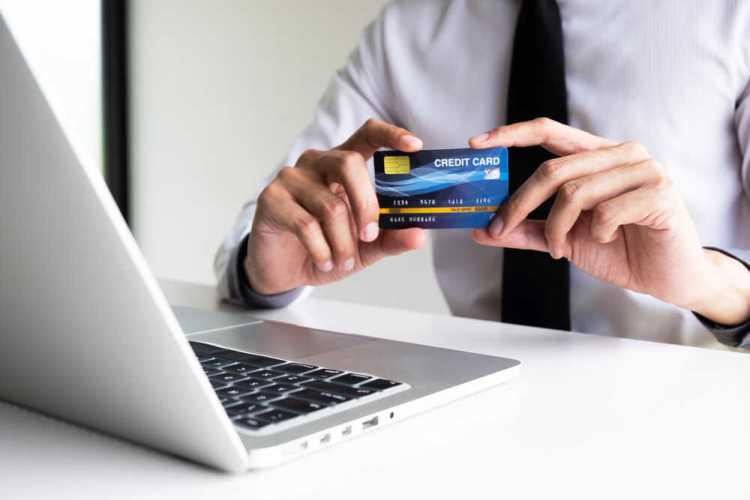 Cara Menggunakan Kartu Kredit Anda untuk Usaha Sampingan