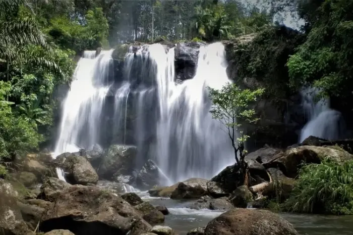 Tempat Wisata Terpopuler di Bengkulu yang Wajib Anda Kunjungi